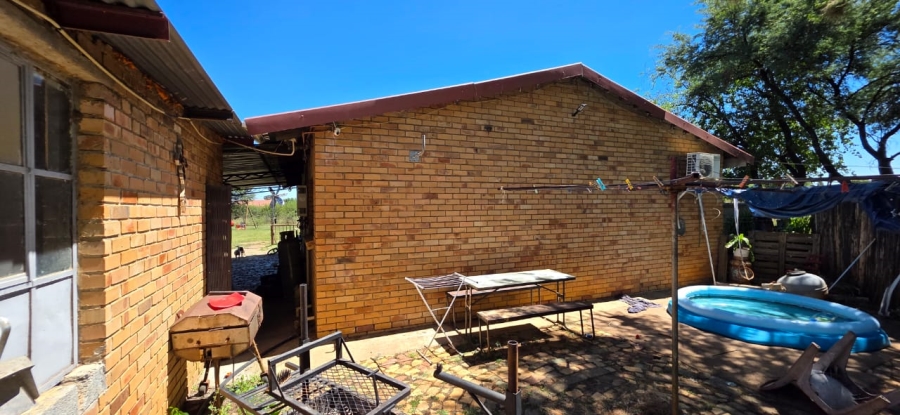 5 Bedroom Property for Sale in Vaal Park North West